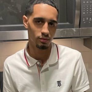 Meet your Posher, Devin